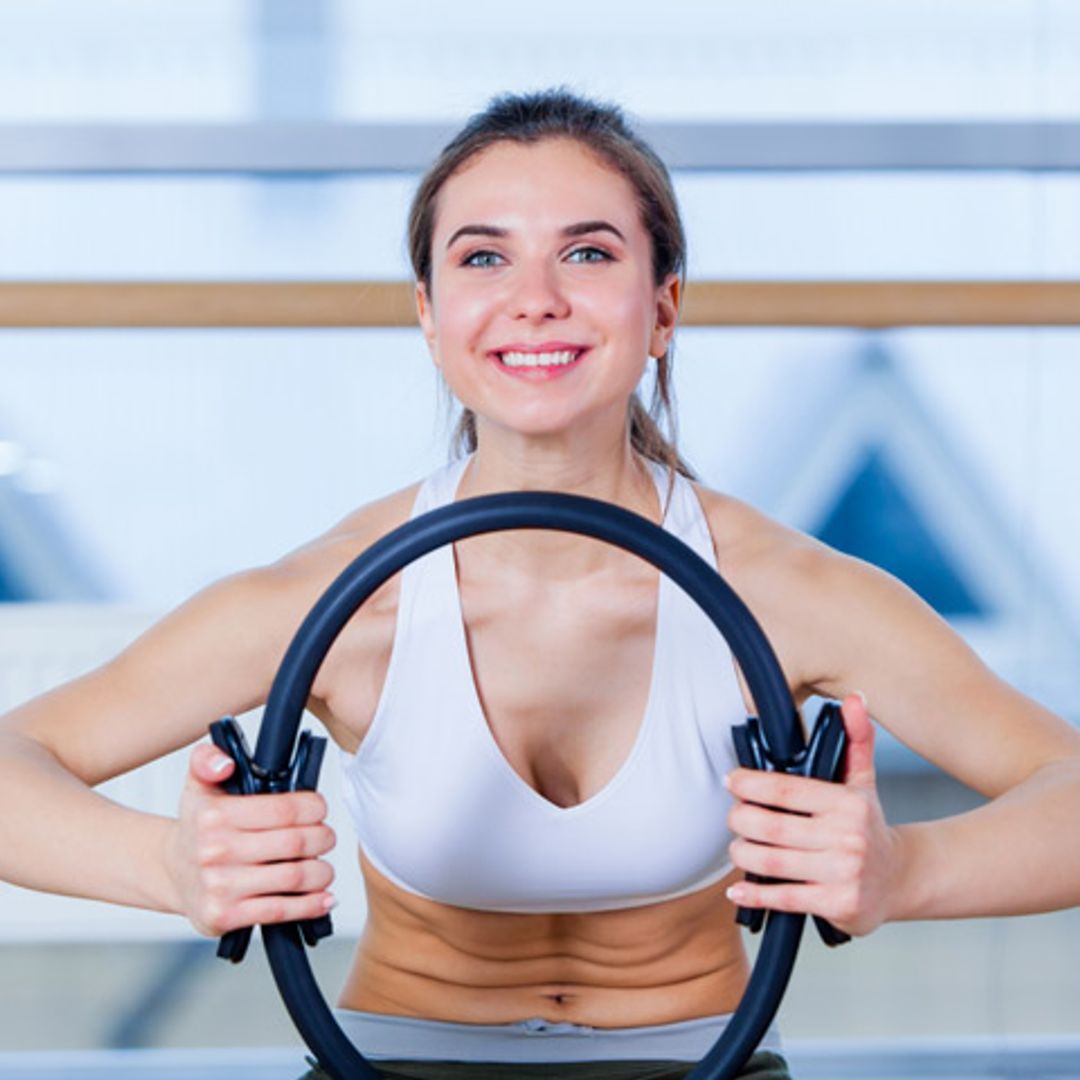 ¡En vídeo!: Aprende a hacer abdominales hipopresivos con el aro mágico de Pilates