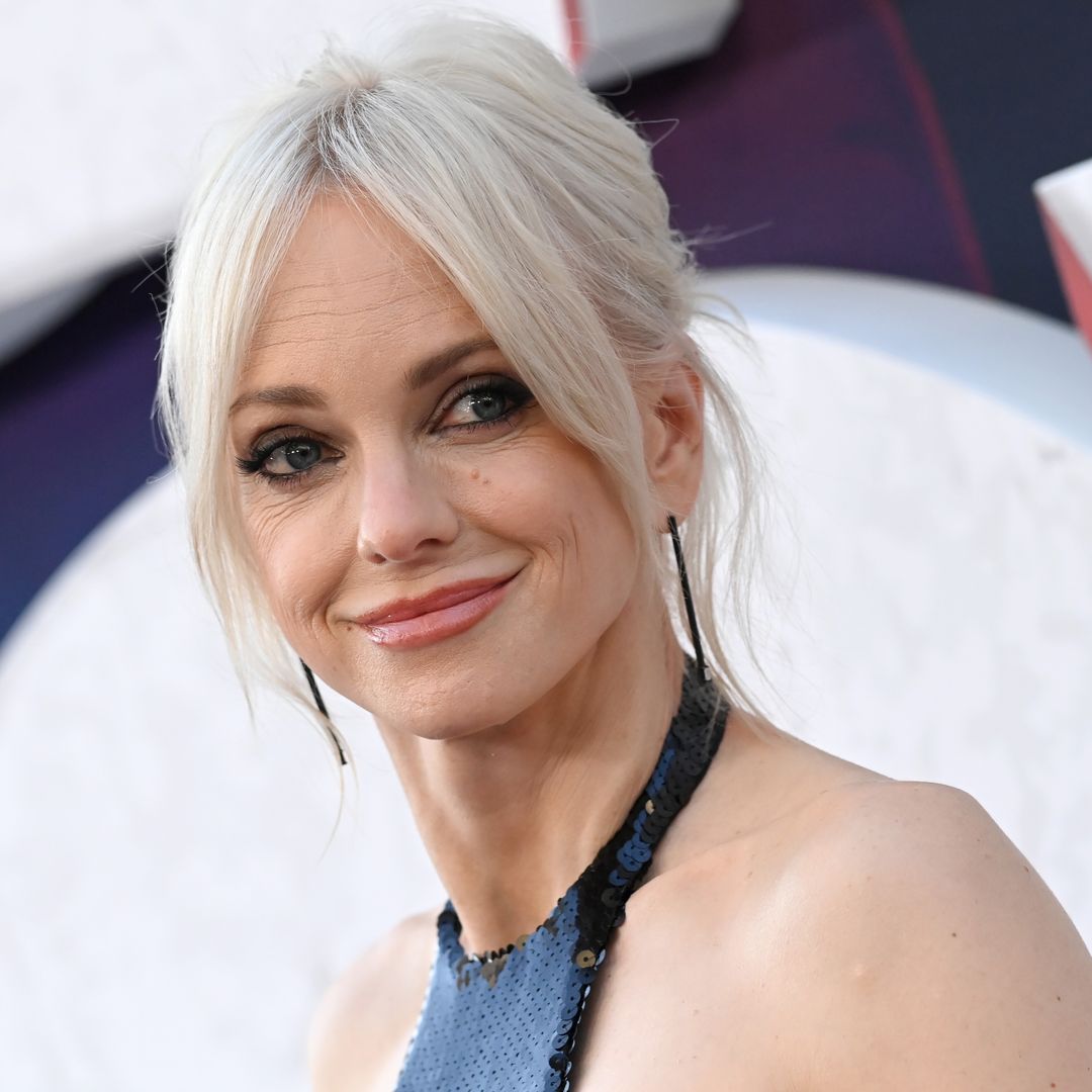 La actriz Anna Faris, tras superar sus problemas con el alcohol, responde al productor Chuck Lorre por sus duras palabras: "No me lo esperaba y duele"