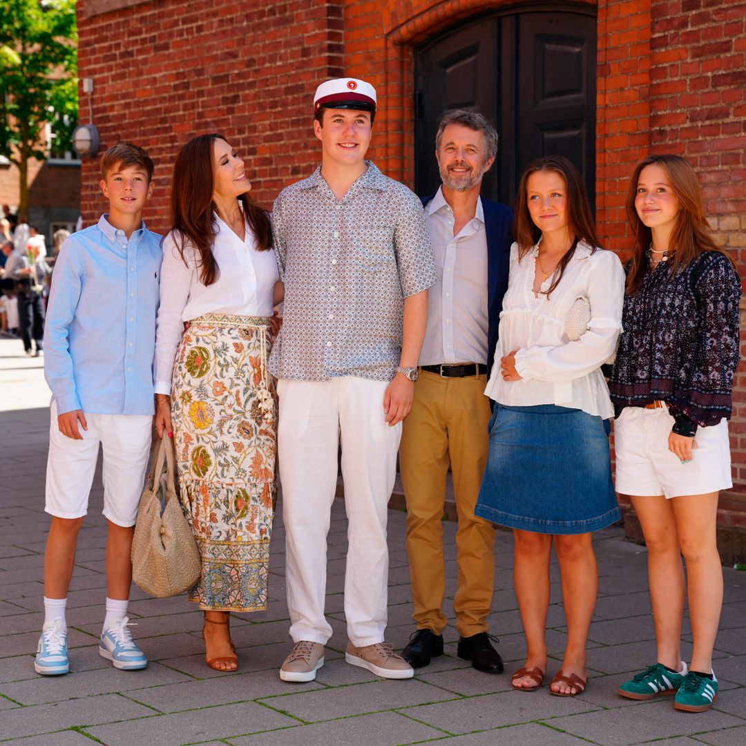 Christian de Dinamarca celebra el fin de curso junto a su familia y da pistas sobre sus planes de futuro