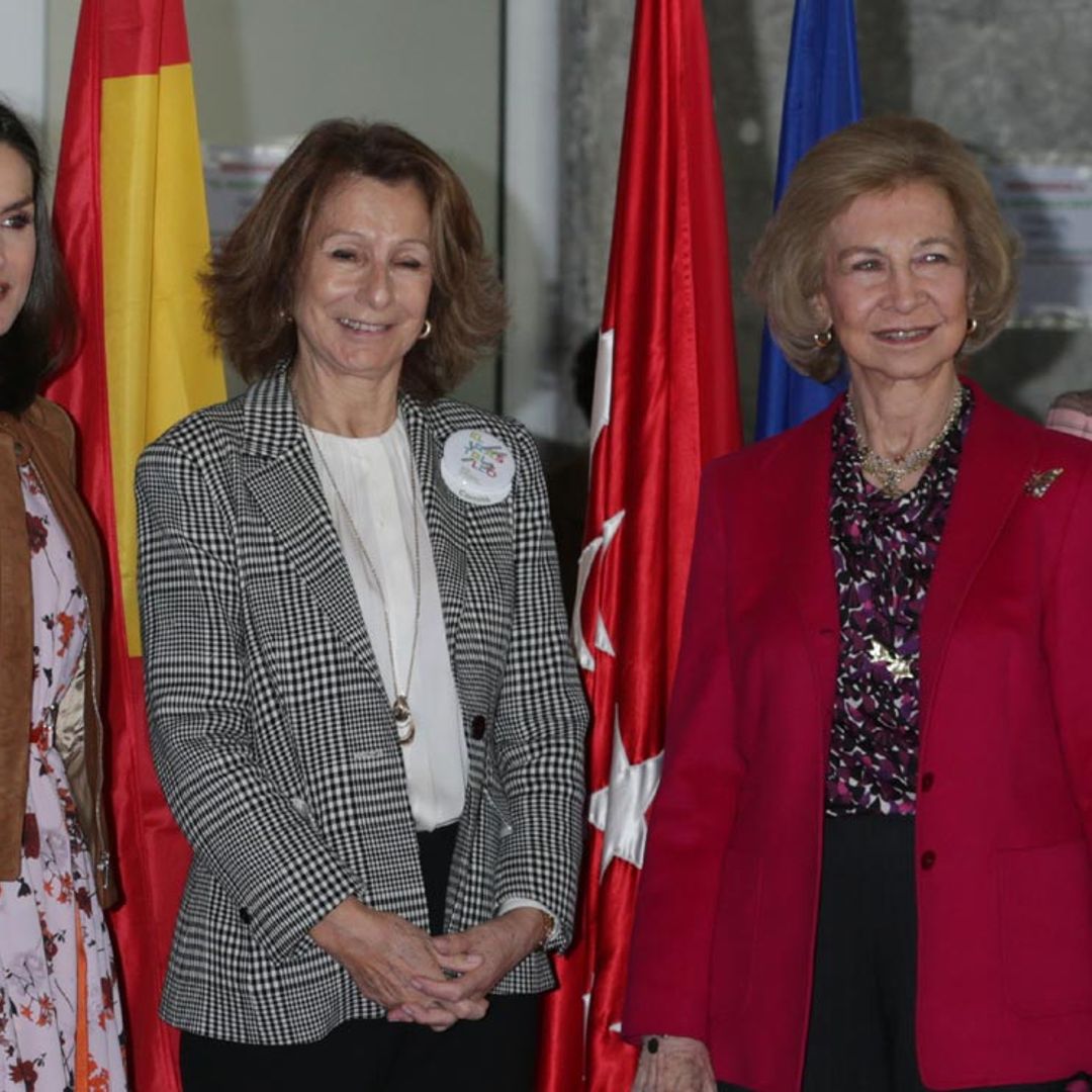La reina Sofía y la reina Letizia, juntas de compras en la tienda más solidaria