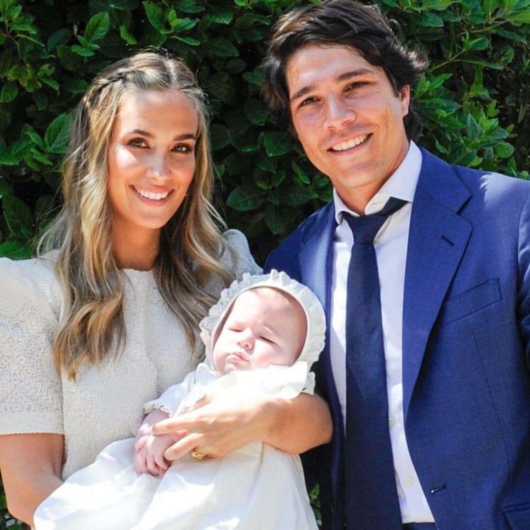 María Pombo y Pablo Castellano nos invitan al bautizo de su hijo Martín