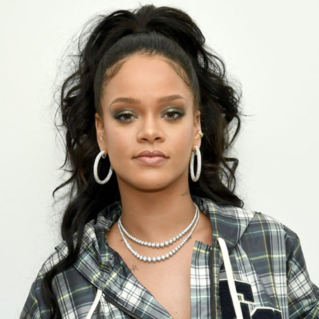 ¿Sabes cuál es el cosmético sin el que Rihanna no sale de casa?