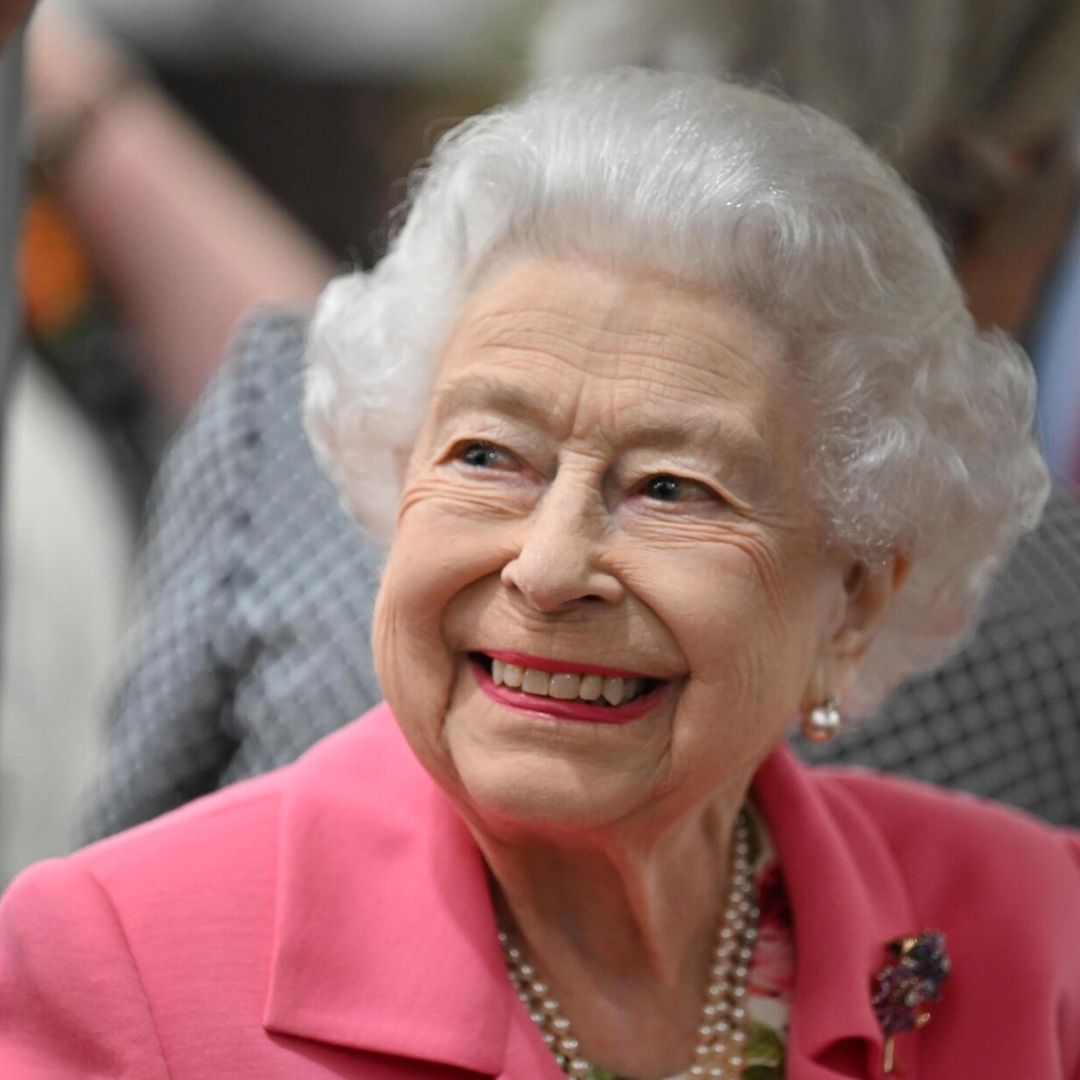 Stickers, emojis y más herramientas en las redes sociales para celebrar el Jubileo de la reina Isabel