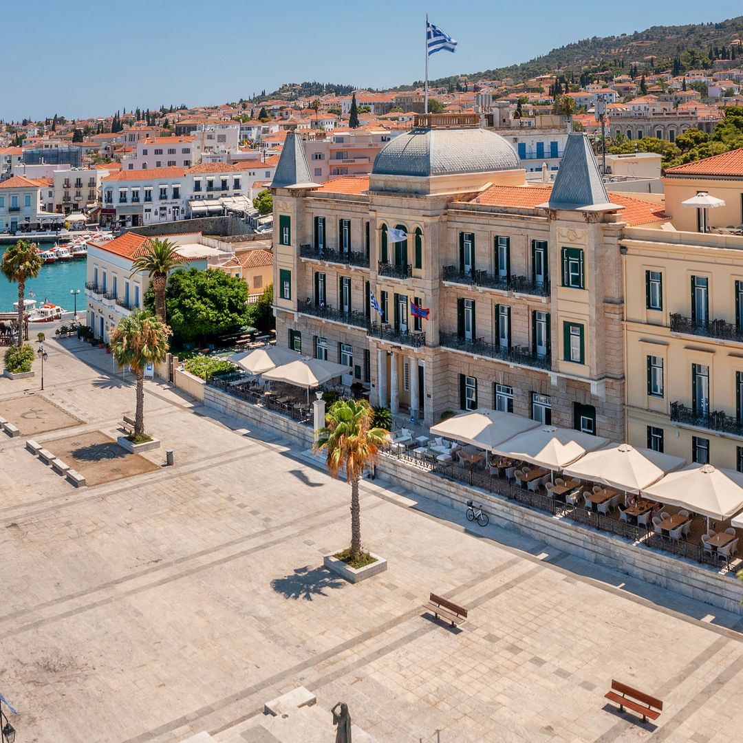 el famoso hotel Poseidonio en la isla de Spetses, Grecia.