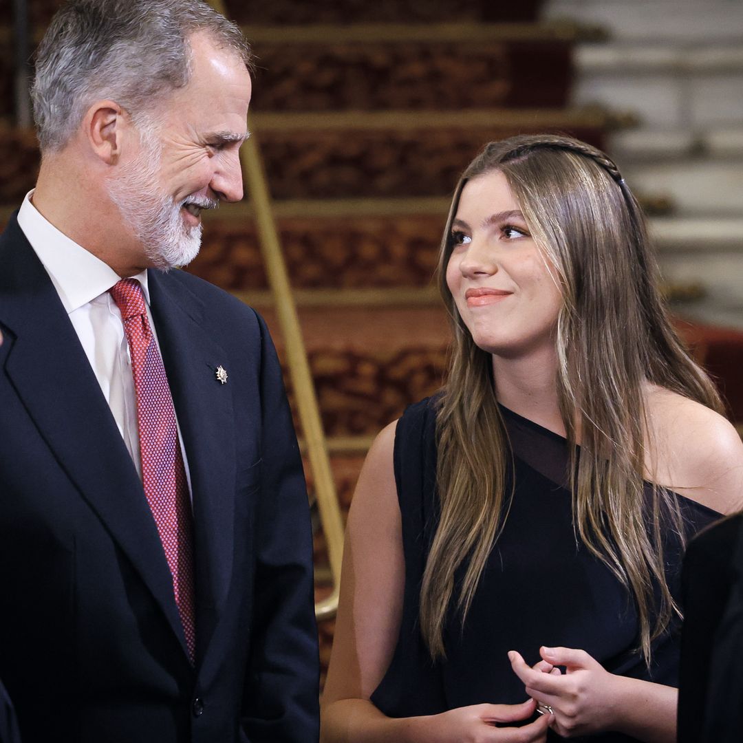 LA REINA, LEONOR Y SOFÍA LA IMAGEN DEL PODER FEMENINO, EN UNOS PREMIOS PRINCESA DE GIRONA LLENOS DE SORPRESAS Y MAGIA