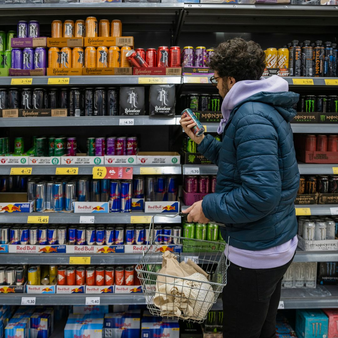 El Gobierno cambia las normas: así deberán colocarse ahora las bebidas energéticas en los supermercados
