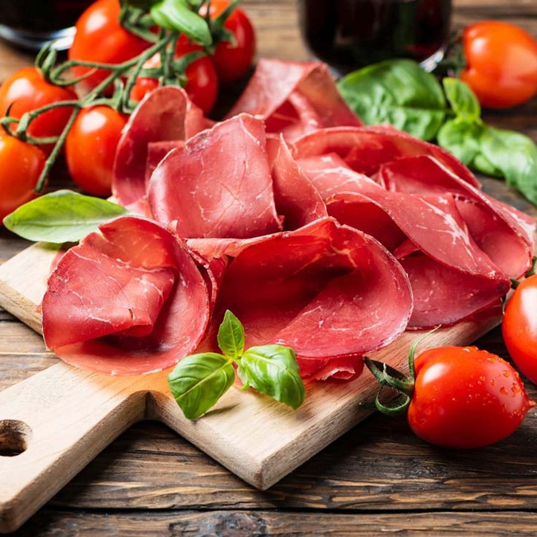 Bresaola, el embutido italiano bajo en grasas ideal para cuidarse