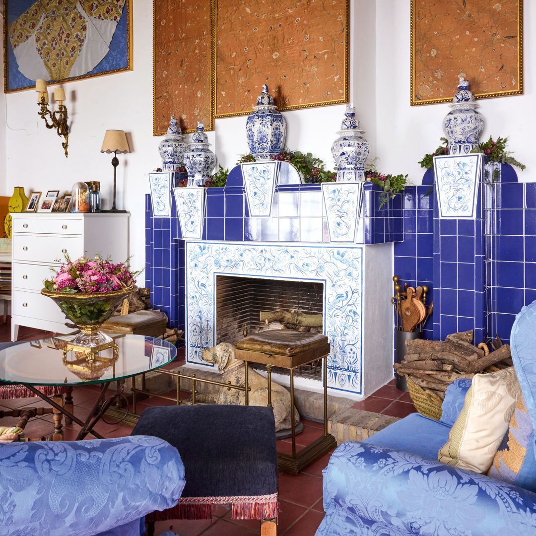El interior idílico con acabados azulados de esta casa en el sur