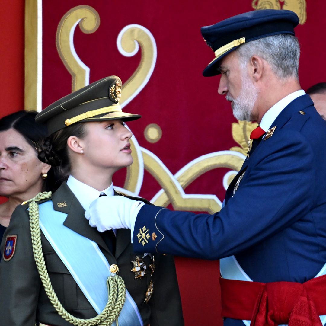 La princesa Leonor, en apuros durante el desfile del 12-O: pierde el Toisón de Oro y así lo ha solventado