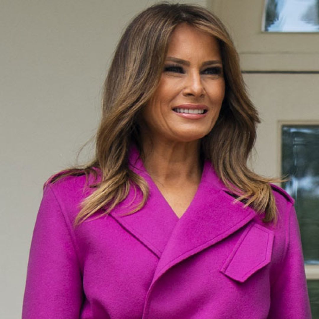 El estreno icónico de Melania que copia el truco de estilo de las 'royals' británicas