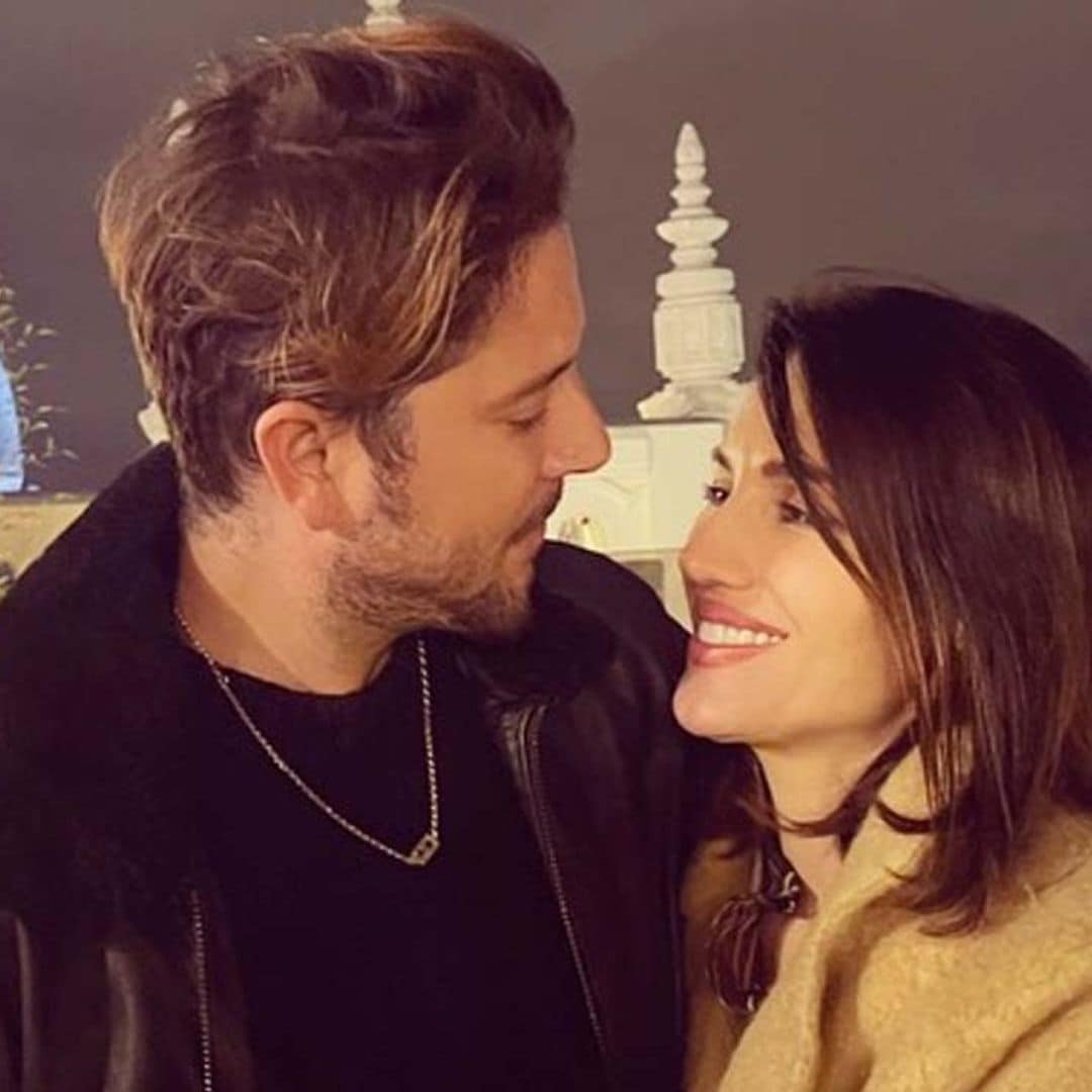 Con unas vistas increíbles y rodeados de amigos: la fiesta sorpresa de Manuel Carrasco a Almudena Navalón por su cumpleaños