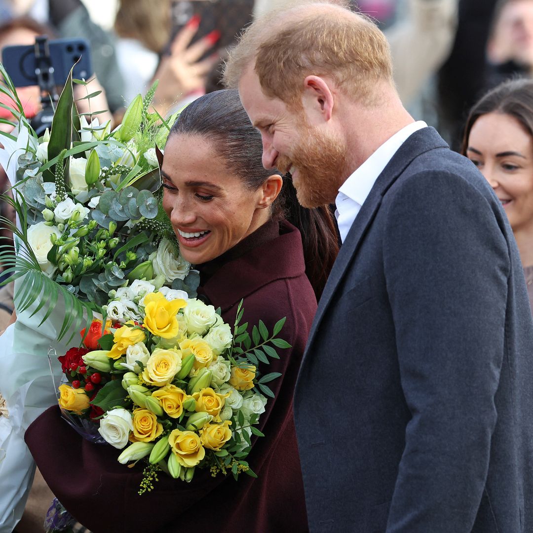 El príncipe Harry y Meghan Markle hacen su primera aparición conjunta en el Reino Unido: ‘Es genial estar de vuelta’