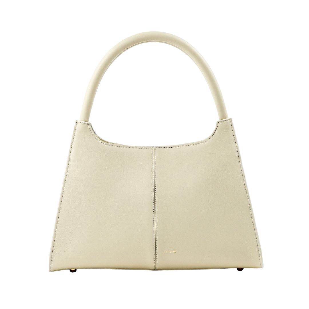 Diseño en color marfil (730 €), de Santoir