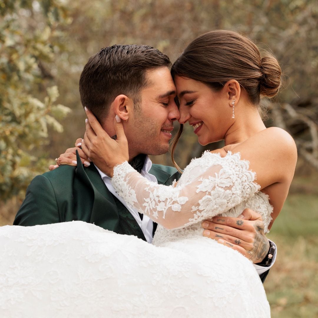 Abrimos el álbum de boda de Ana Guerra y Víctor Elías: dos ceremonias, tres vestidos de novia y 320 invitados