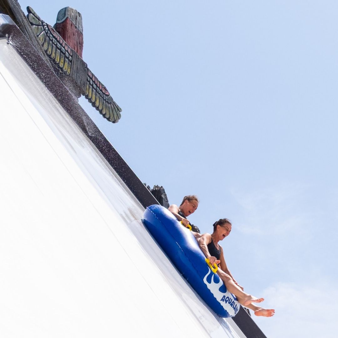 Los mejores parques acuáticos de España para vivir un verano lleno de adrenalina y diversión