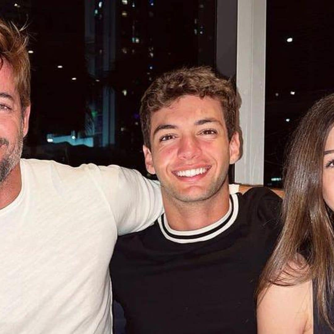 William Levy, cobijado por el cariño de sus hijos Christopher y Kailey en un día especial