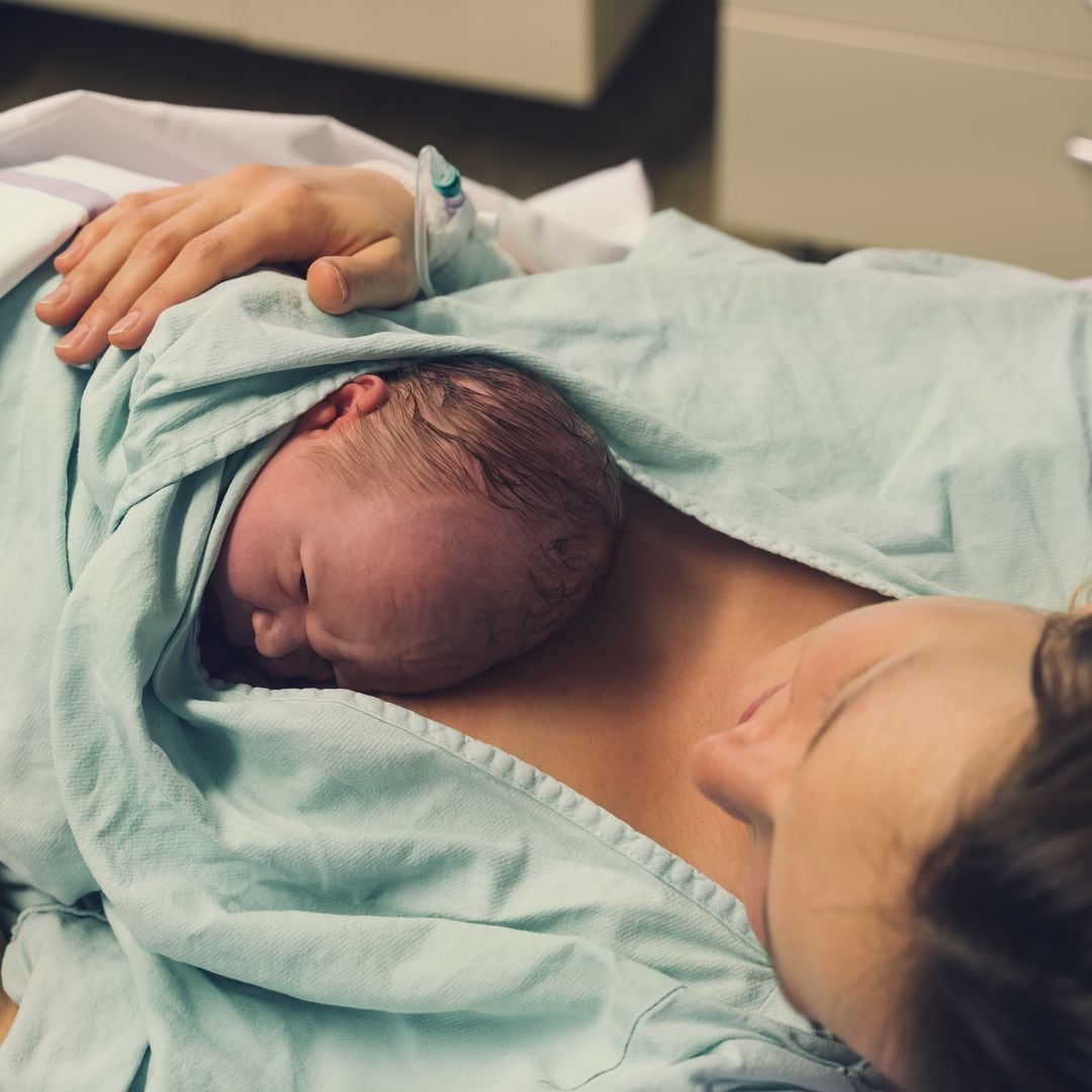 Así puedes mejorar la salud de tu bebé con estas 2 prácticas durante el parto