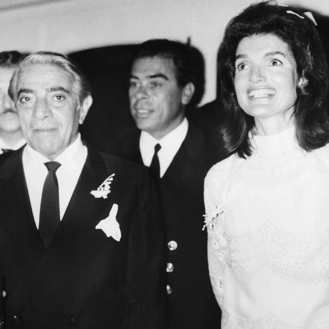 Jackie Kennedy y Aristóteles Onassis durante su boda
