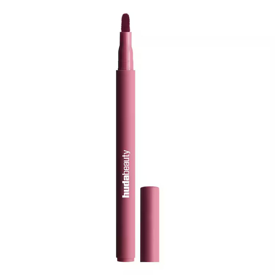Rotulador perfilador 'Lip Contour Lip Stain' en tono 'Rosy Mauve' (25,00 €), de Huda Beauty