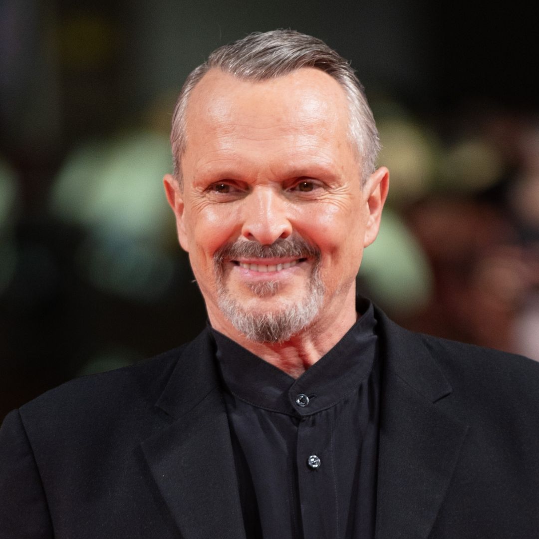 Miguel Bosé reaparece en Bogotá con un sorprendente cambio de imagen: "¡Guapo!"