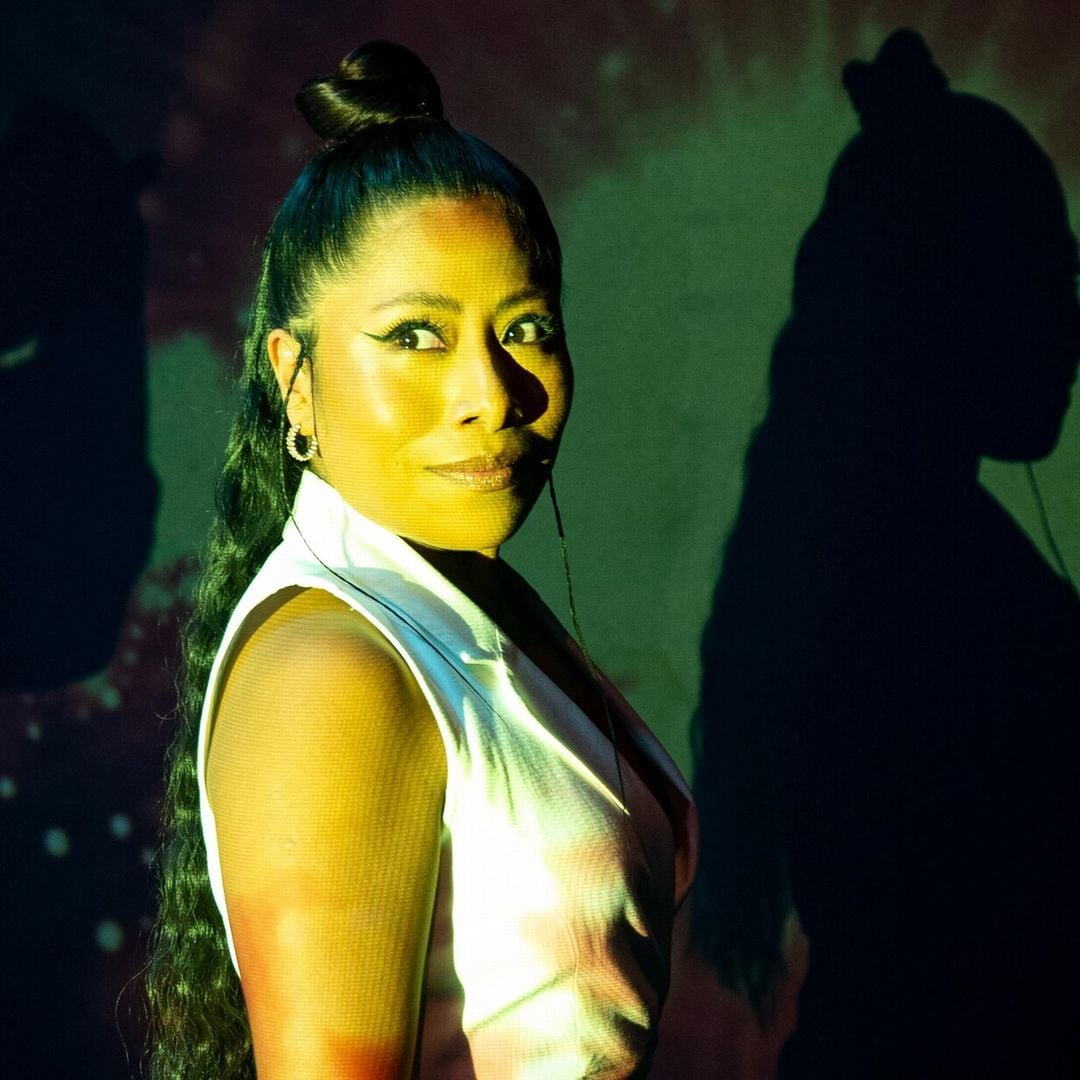 Yalitza Aparicio sorprende con arriesgado ‘look’ en exclusiva fiesta en Ciudad de México
