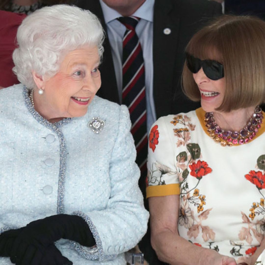 El detalle que ha revolucionado las redes sociales en el debut de Isabel II en un desfile
