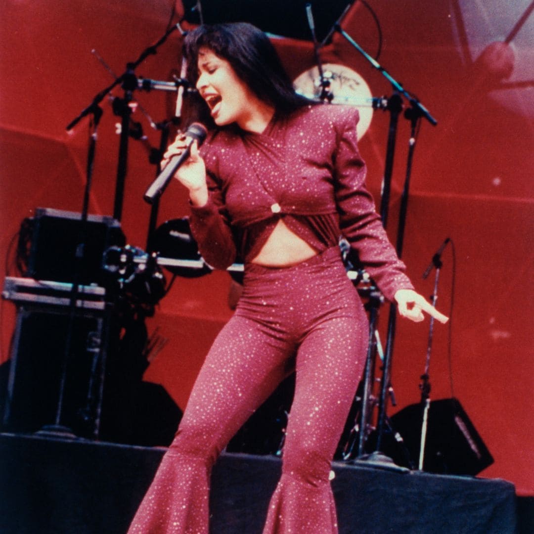 Selena Quintanilla: la icónica cantante latina que diseñaba su propia ropa