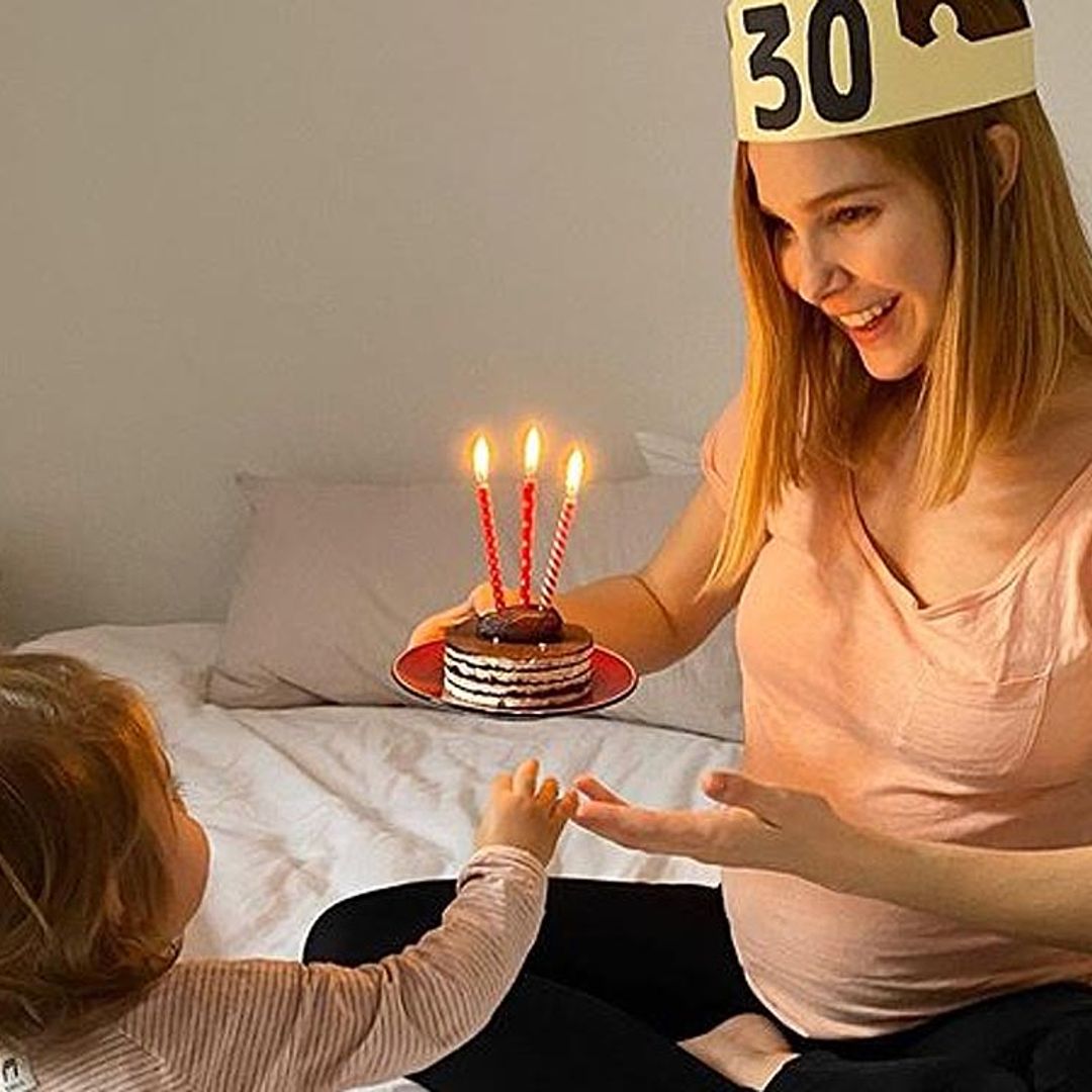 Natalia Sánchez celebra con tortitas de arroz y un mensaje inspirador 'el mejor cumpleaños' de su vida