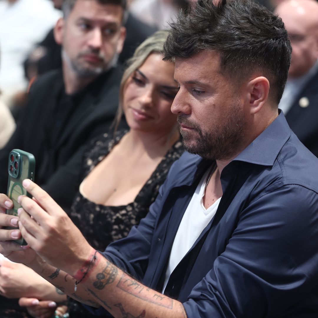 Pablo López y su mujer, Laura Rubio, emocionados junto al Papa, mientras Soraya Arnelas no puede contener las lágrimas