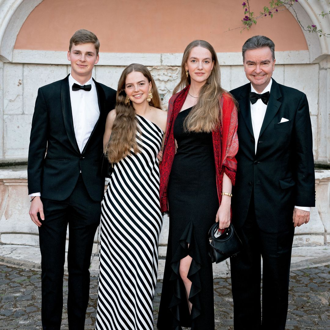 IMÁGENES EXCLUSIVAS: Sofía e Ildiko de Habsburgo, las princesas astro-húngaras que arrasan en los palacios de Europa