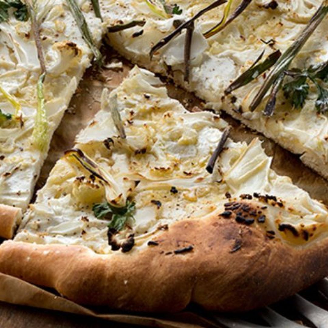 Pizza con coliflor y queso 'ricotta'