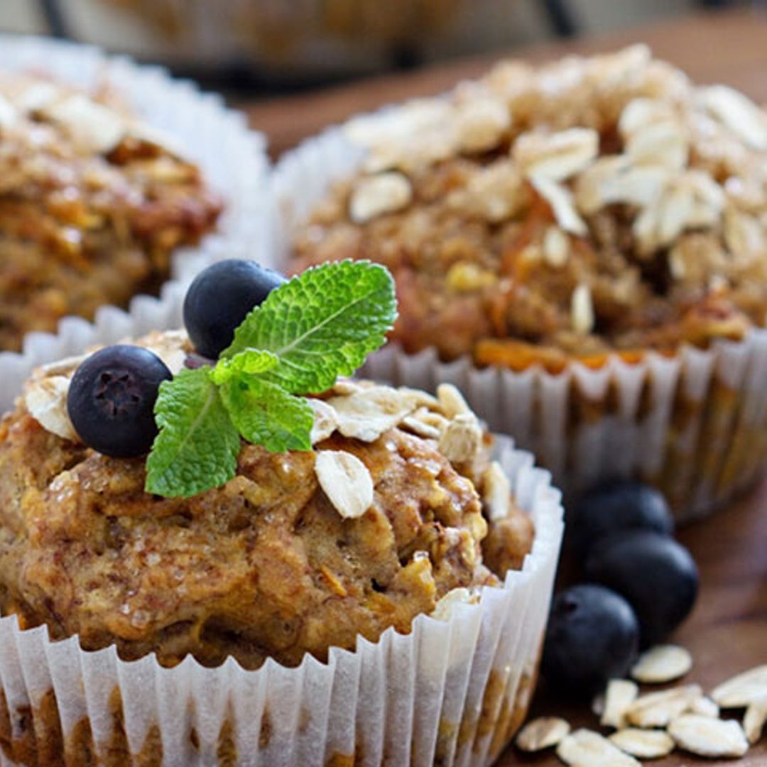 Magdalenas de avena con naranja y arándanos