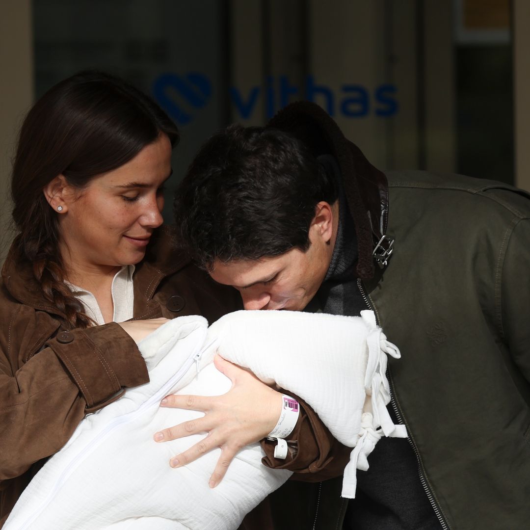 María Pombo nos presenta a Mariana, su hija recién nacida, y el emocionante encuentro con sus hermanos