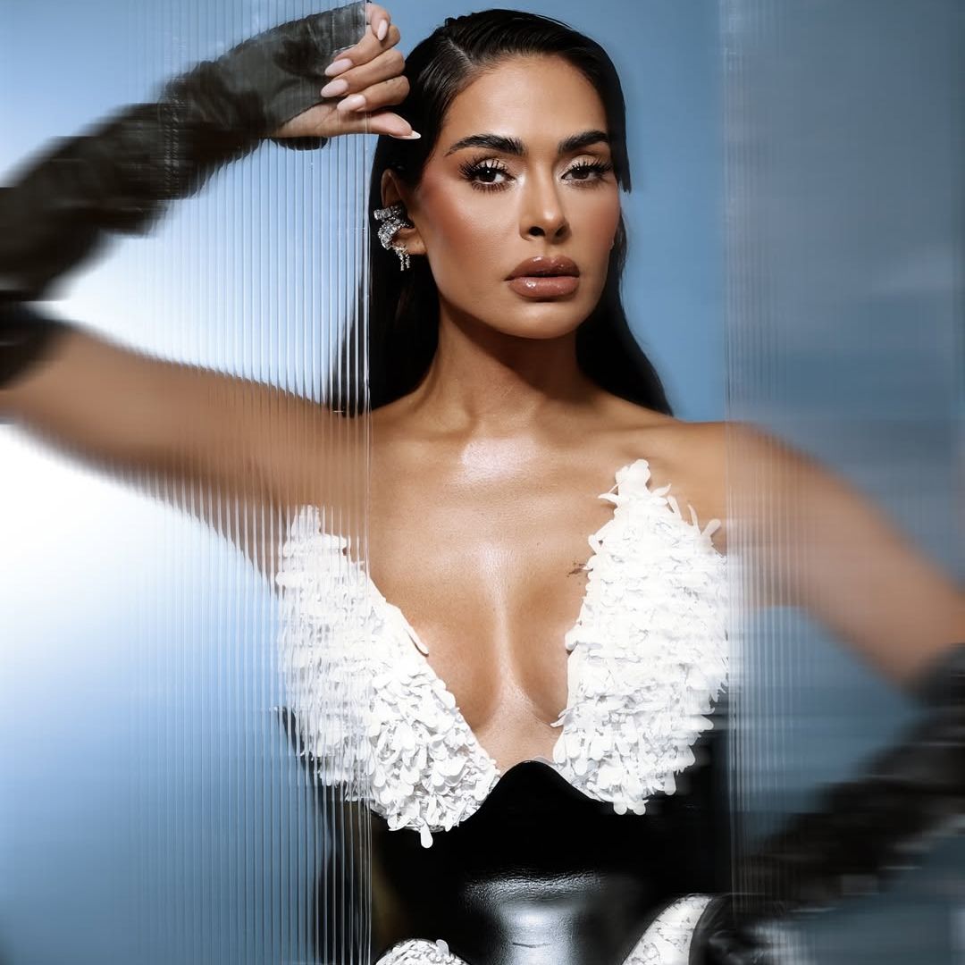 Galilea Montijo toma inspiración de un vestido que usó hace más de tres décadas