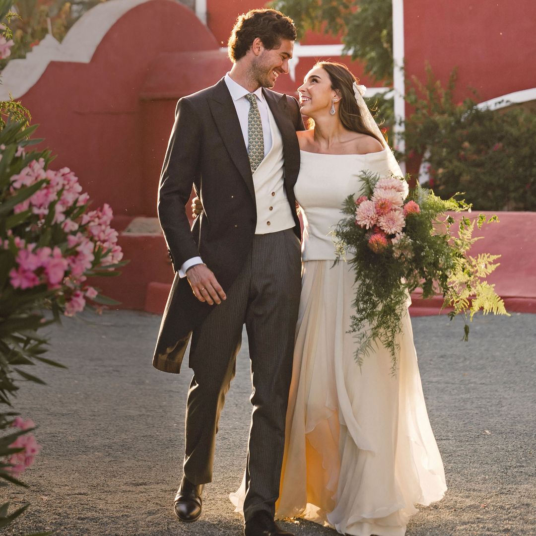 Entramos en la boda de María, hija de Pepín Liria: las fotos no vistas de su 'sí, quiero' con una destacada ausencia