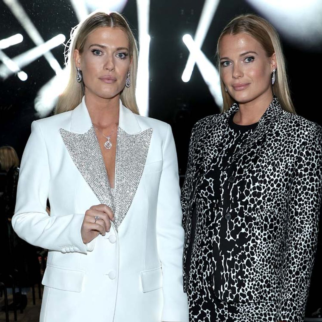 Eliza y Amelia Spencer conquistan Nueva York con los looks que hoy llevaría Diana de Gales