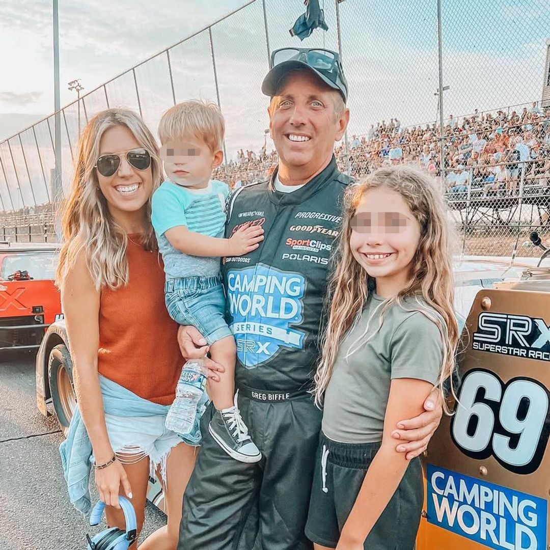 Conmoción por la muerte de Greg Biffle, leyenda de la NASCAR, su esposa y sus dos hijos en un accidente aéreo