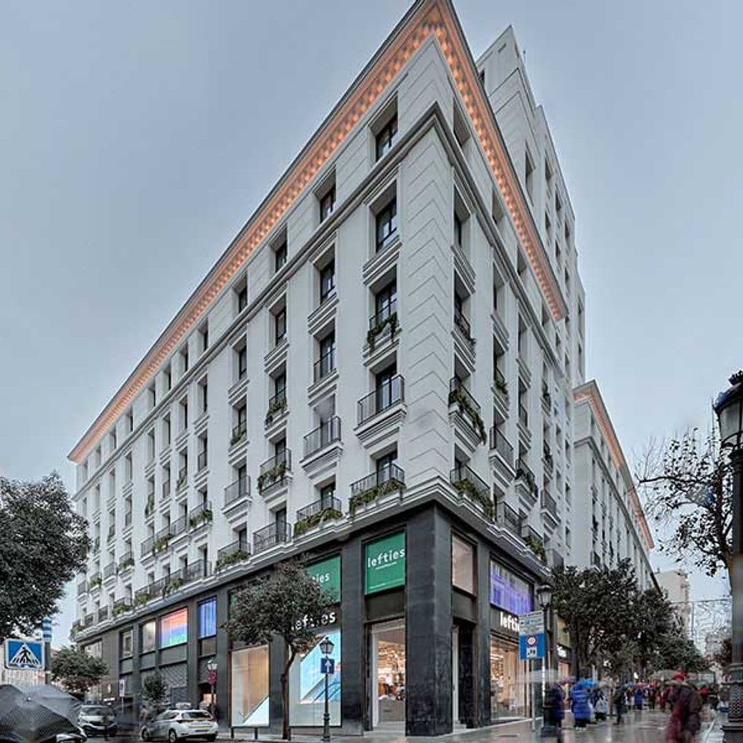 La nueva tienda híbrida de Lefties en la que no solo se compra