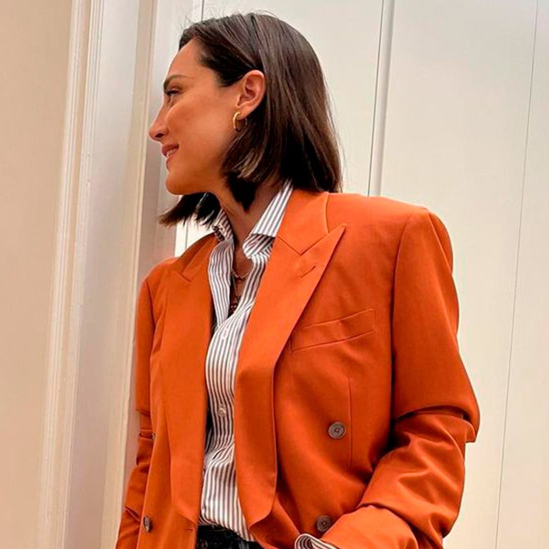 Sigue el consejo de Tamara Falcó y viste elegante en primavera gracias a una sola prenda