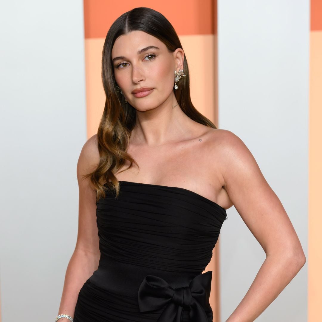 Las mujeres no lloran, las mujeres facturan: el pelotazo 'billonario' de Hailey Bieber con Rhode