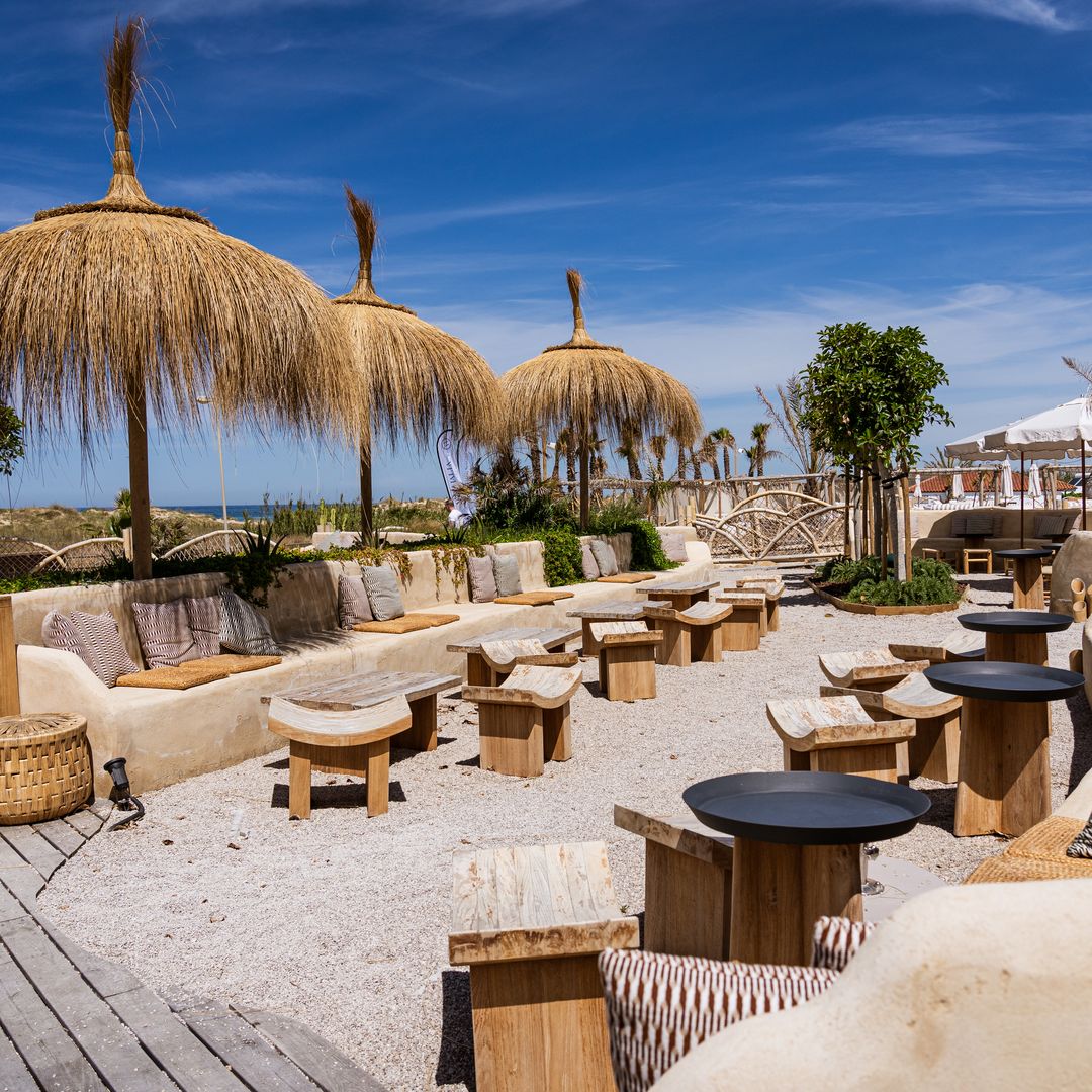 Los mejores 'beach clubs' de Andalucía donde comer y disfrutar del agua en la playa o en la piscina