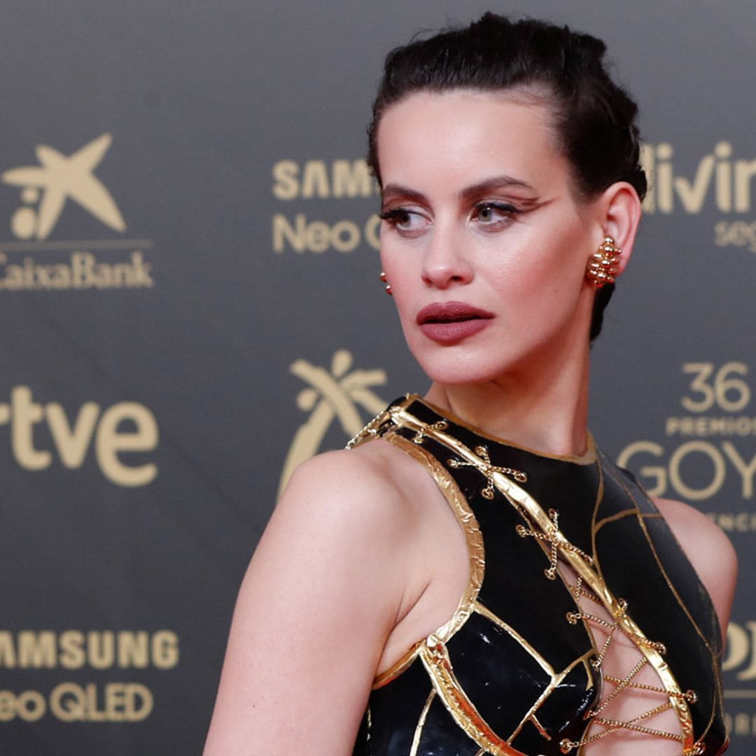 Milena Smit vuelve a ser la más rompedora con un diseño 'kintsugi' a medida