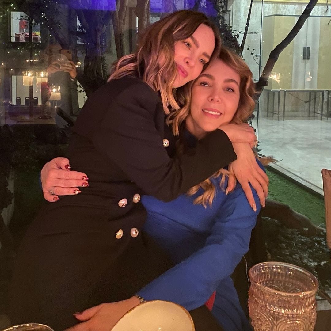 Belinda celebra el cumpleaños de su mamá con una divertida y espectacular fiesta