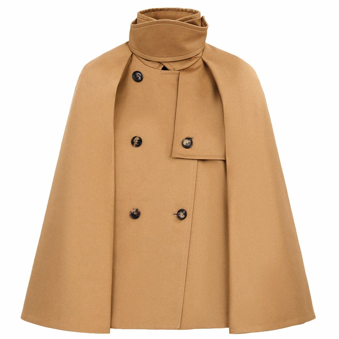 Capa con cuello (2.100 €), de Loewe