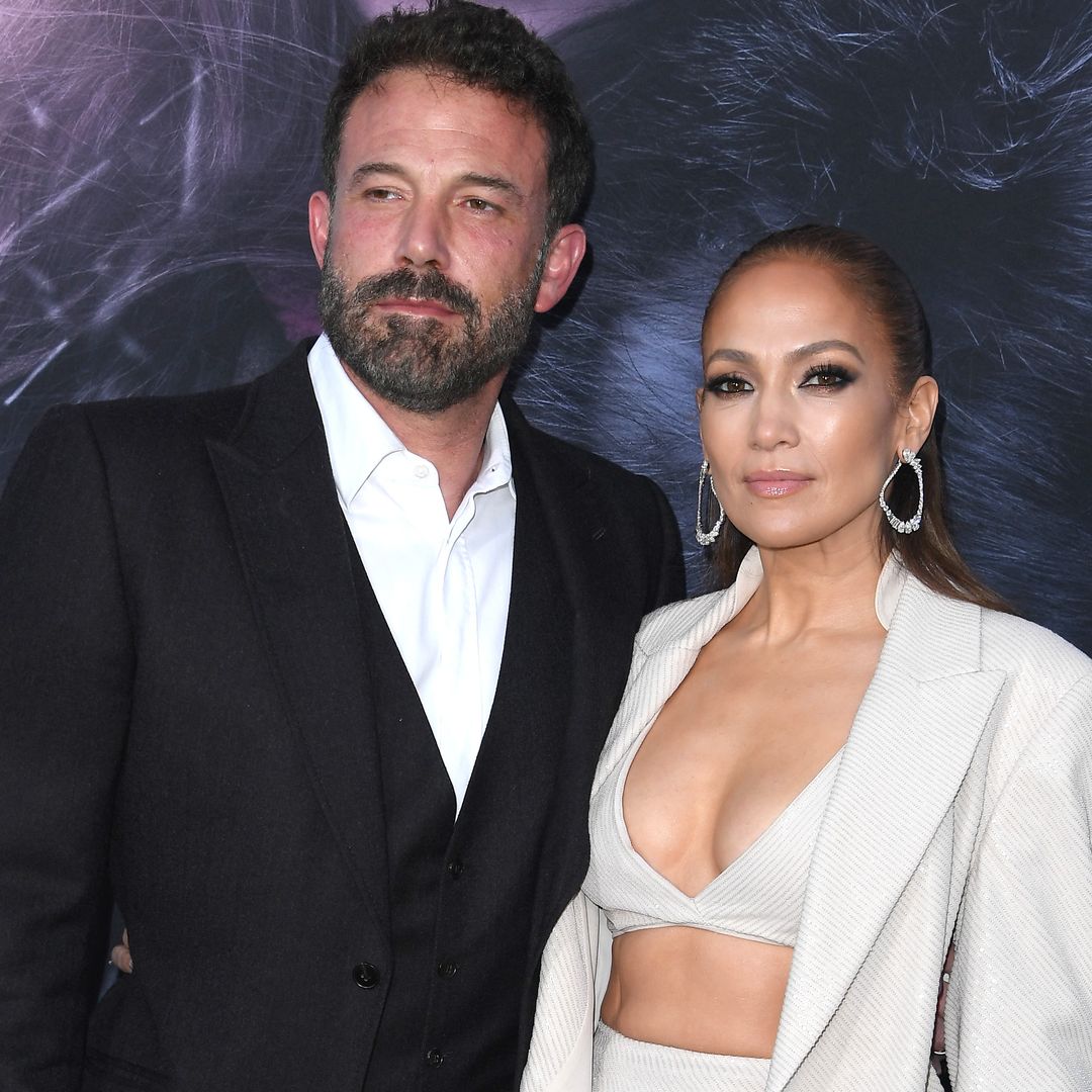 Ben Affleck es acompañado por los hijos de Jennifer Lopez en su más reciente estreno