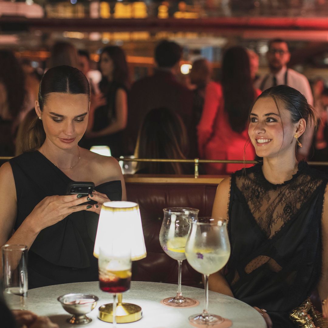 Café Mademoiselle: Chanel transformó un feudo de Polanco en el bistró parisino de Coco Mademoiselle Crush Absolu