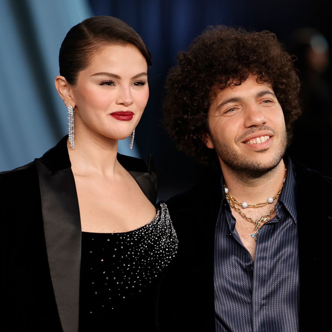 Selena Gomez y su marido derrochan amor en el laberinto de luces de Navidad más grande del mundo