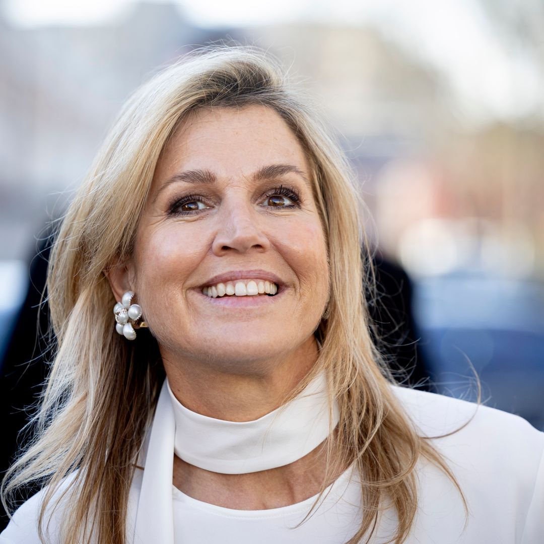 Máxima de Holanda se baja de los tacones y se descalza: las fotos que demuestran su lado más humano