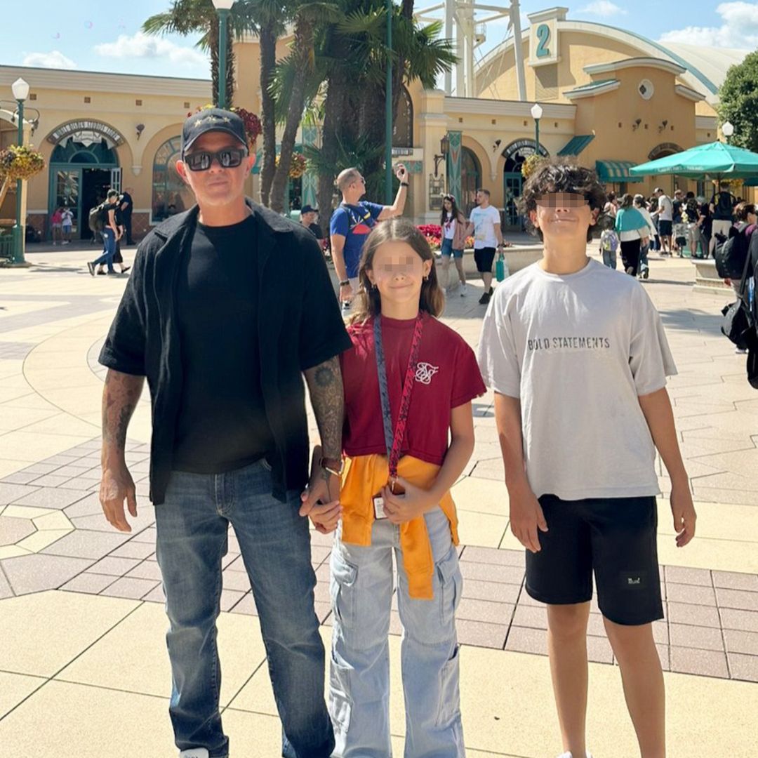 Alejandro Sanz con sus hijos Dylan y Alma