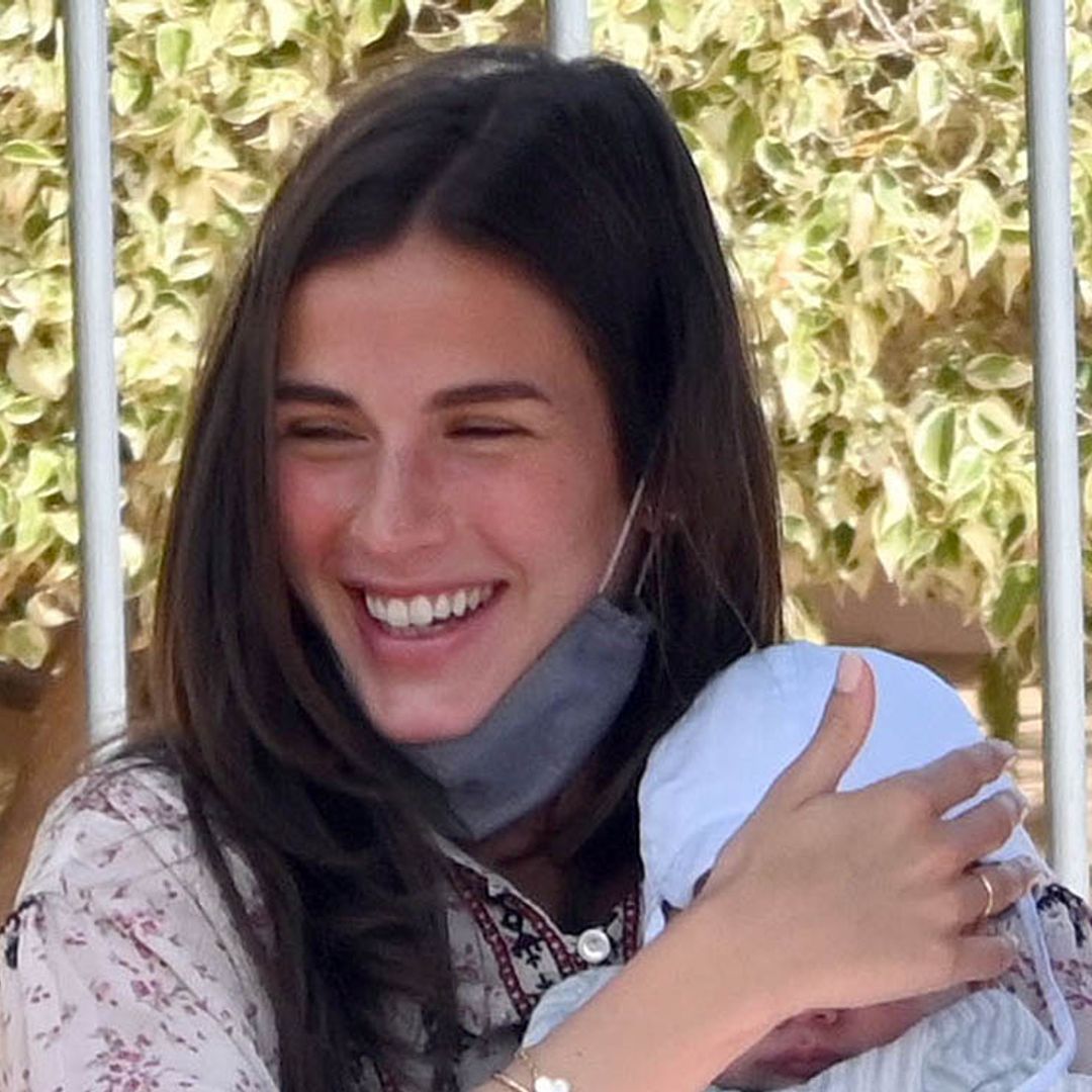 Primero México y ahora Marbella: Sandra Gago y el pequeño Darío, fans incondicionales de Feliciano López